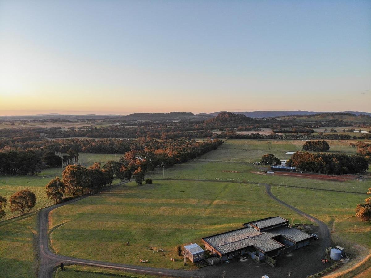Hanging Rock Views Woodend Exterior foto